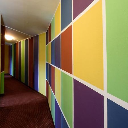 Colors Hostel Toscolano Maderno Eksteriør bilde